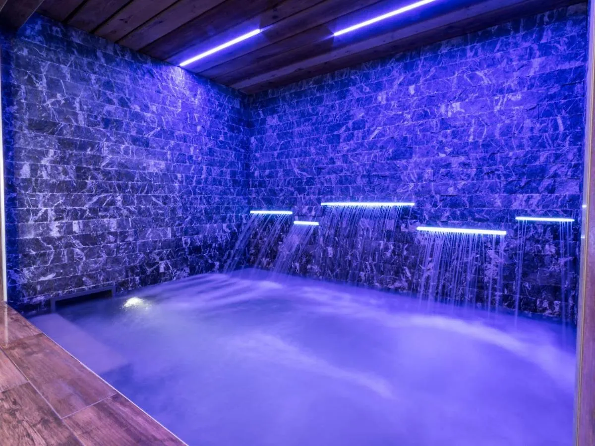 Apartment With Fireplace And Wi-Fi In Arc 2000 Les Arcs