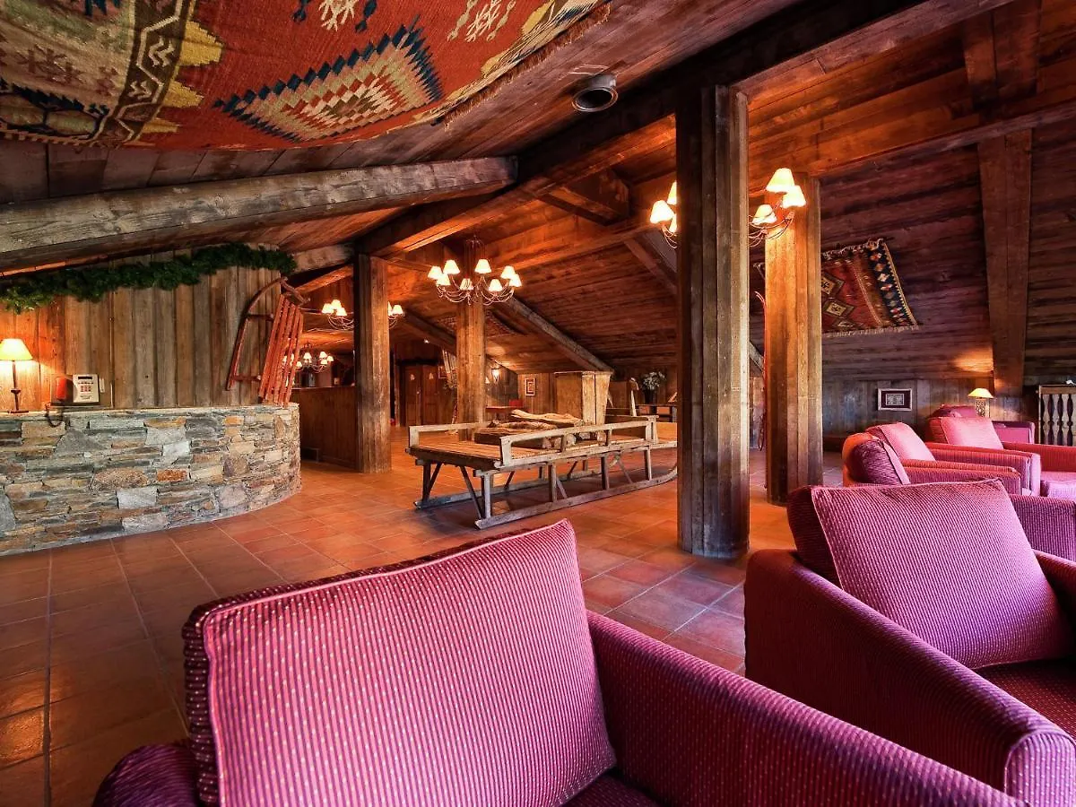 Apartment With Fireplace And Wi-Fi In Arc 2000 Les Arcs  0*, Les Arcs (Savoie) France